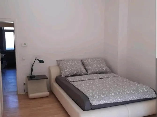 Perfect To Visit The Fair Or Ντίσελντορφ